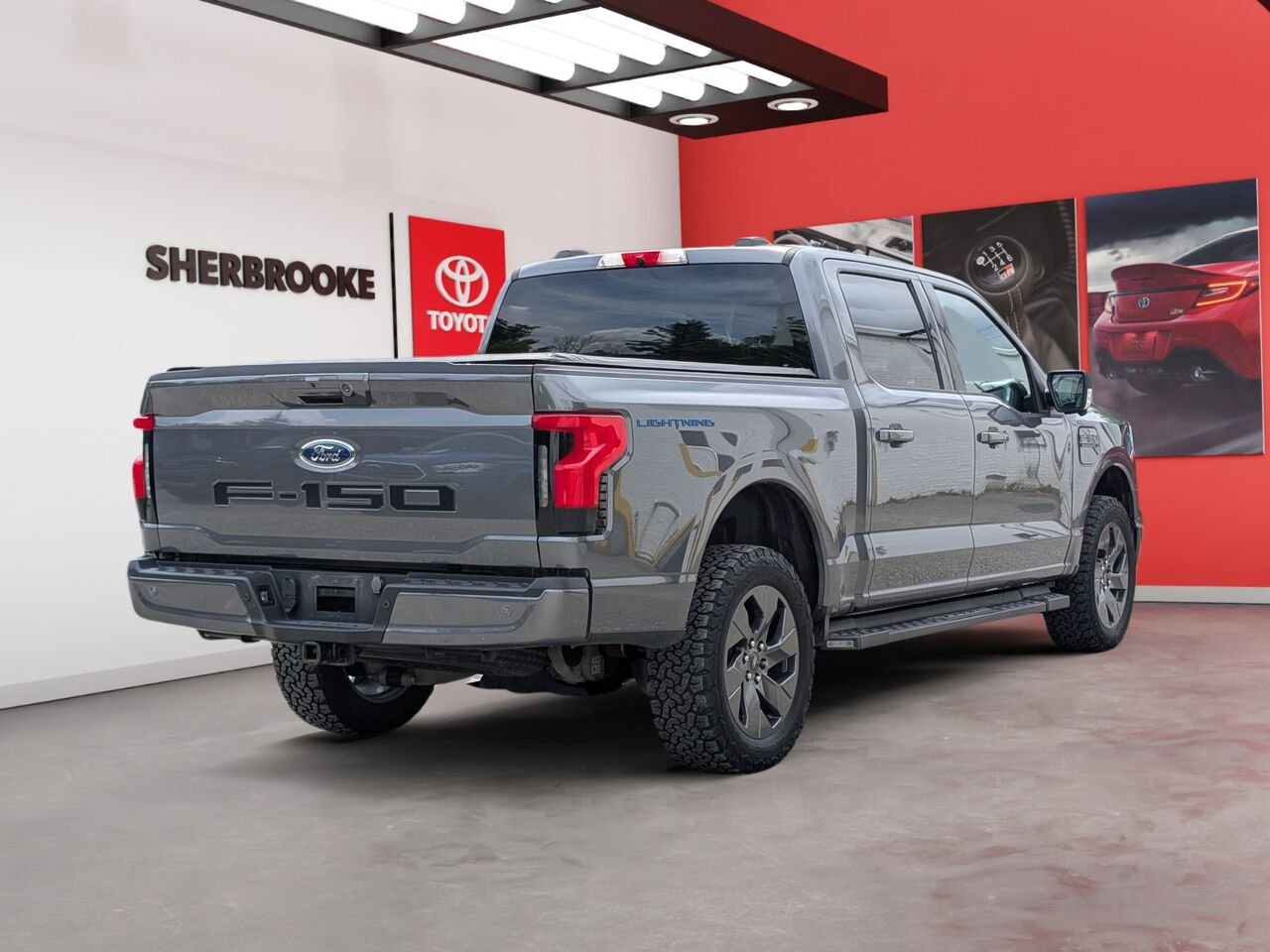 Ford F-150 Lightning XLT/SIÈGES CHAUFFANT/VOLANT CHAUFFANT/AC BIZONE/BLUETOOTH/CAMÉRA DE RECUL 2023 Noir Sherbrooke - photo #2