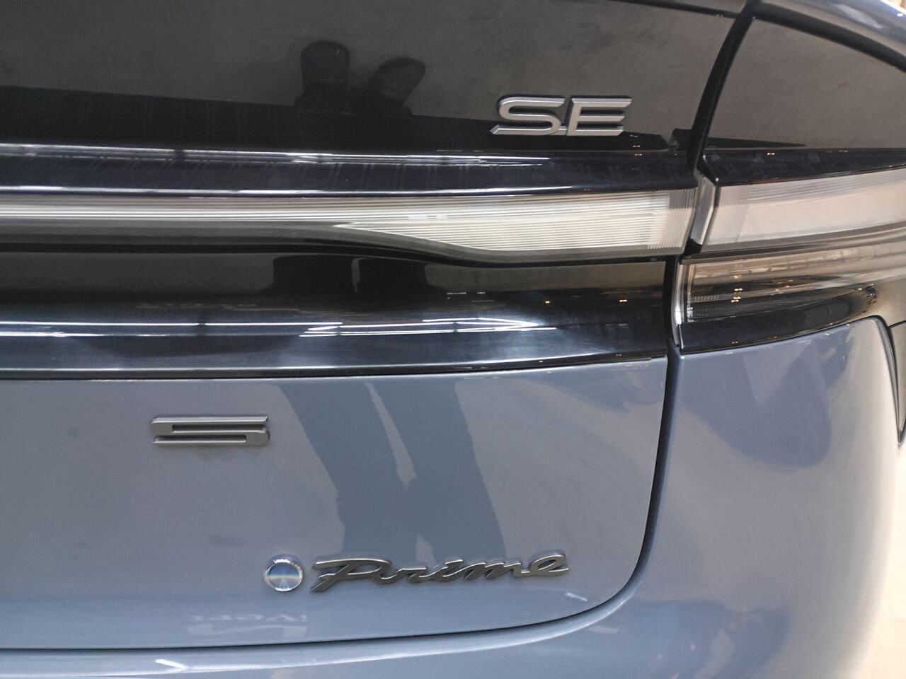2024 Toyota Prius Prime Grey Blainville - photo #6