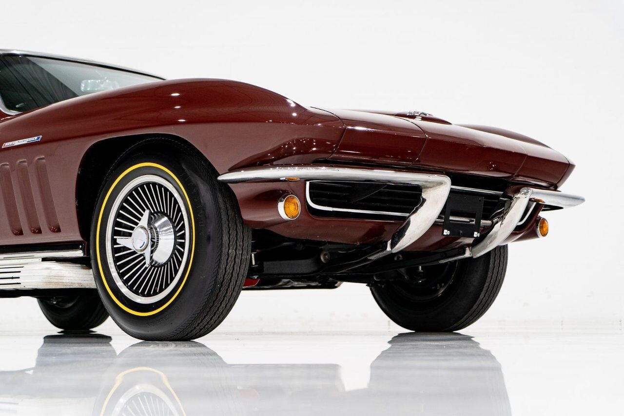Chevrolet Corvette Fuelie Matching# HG Suffix 327/375HP **PRICE IN USD** 1965 Rouge Montréal - photo #33