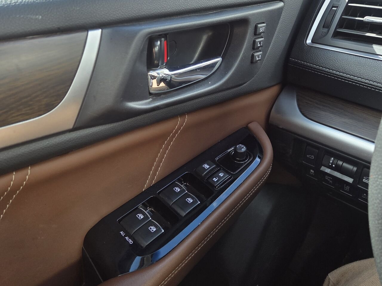 Subaru Outback 3.6R 2019 Noir Granby - photo #17