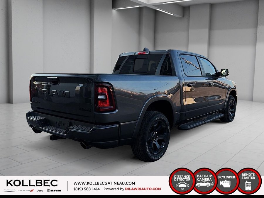 RAM 1500 Big Horn cabine d'équipe 4x4 caisse de 5 pi 7 po 2026 Cristal granit métallisé