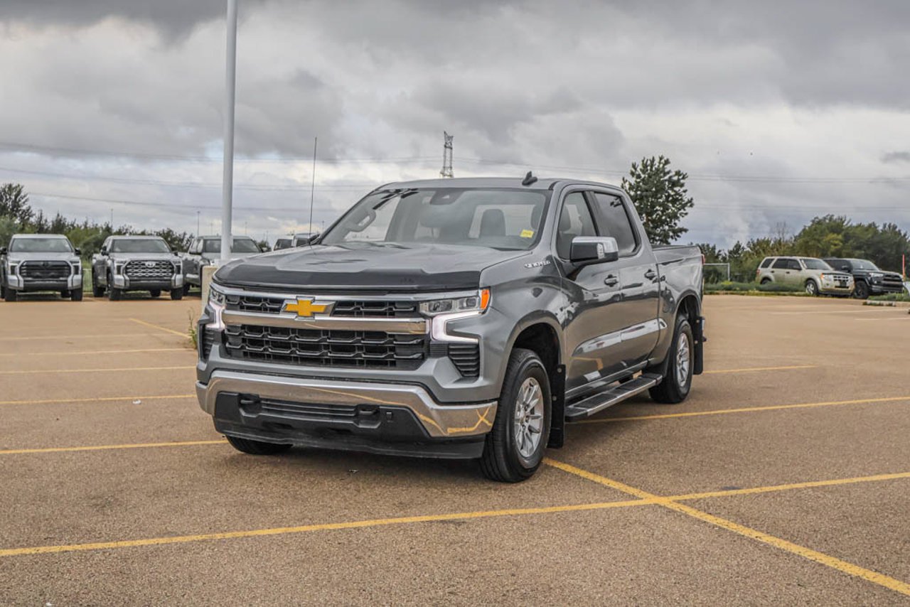 2023 Chevrolet Silverado 1500 4WD Crew Cab 147 LT Grey Sherwood Park - photo #4