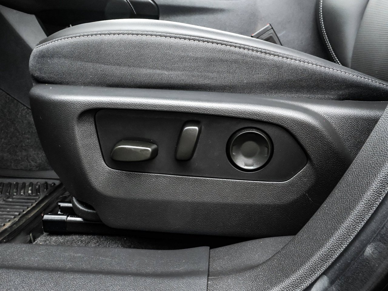 2024 Buick Envision AWD 4dr Preferred Black Sherwood Park - photo #21
