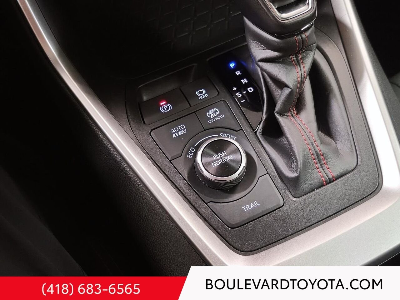 Toyota RAV4 hybride rechargeable 100527A-60 | HYBRIDE SE, AWD 2025 Noir Québec - photo #16