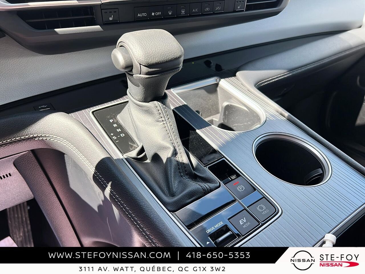 2026 Toyota Sienna LE 8 PASSAGERS White Ste-Foy - photo #14