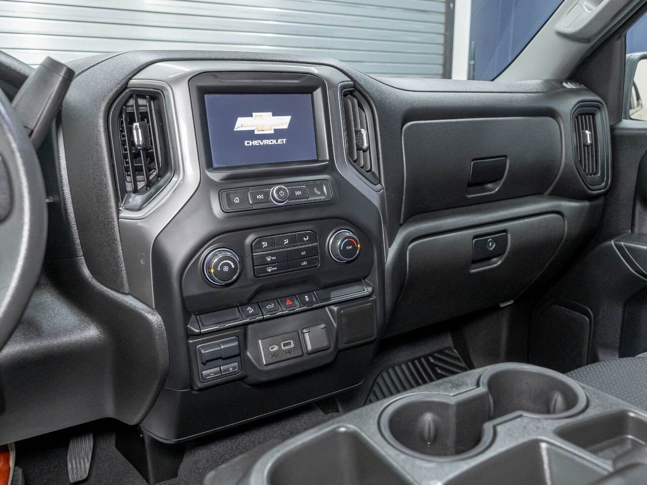 Chevrolet Silverado 1500 CUSTOM TRAIL BOSS CREW 4X4 V8 *CARPLAY* WIFI USB 2021 Noir Saint-Jérôme - photo #19