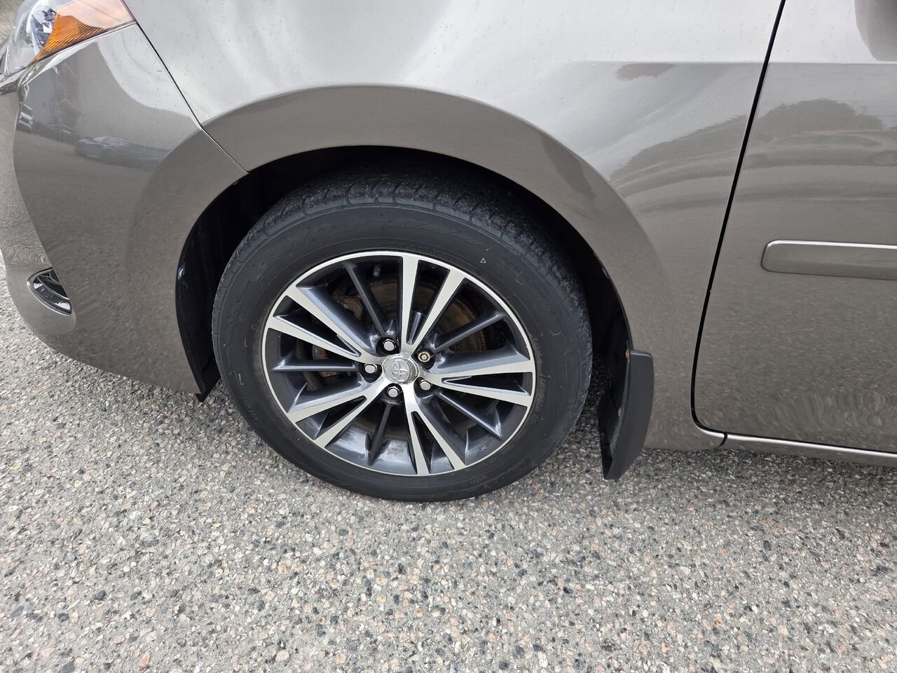 2017 Toyota COROLLA Grey Mont-Laurier - photo #12