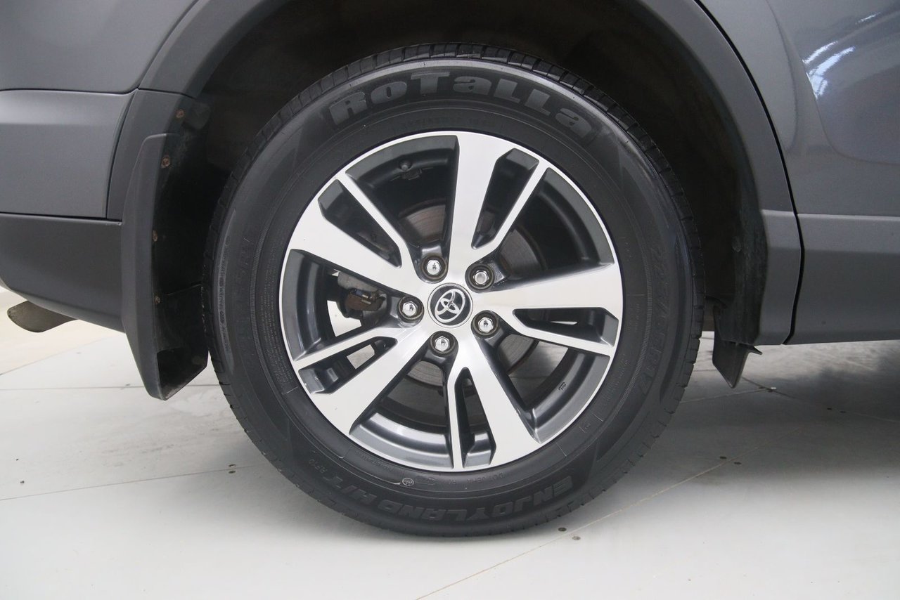 Toyota RAV4 XLE 2018 Gris Baie-Comeau - photo #16