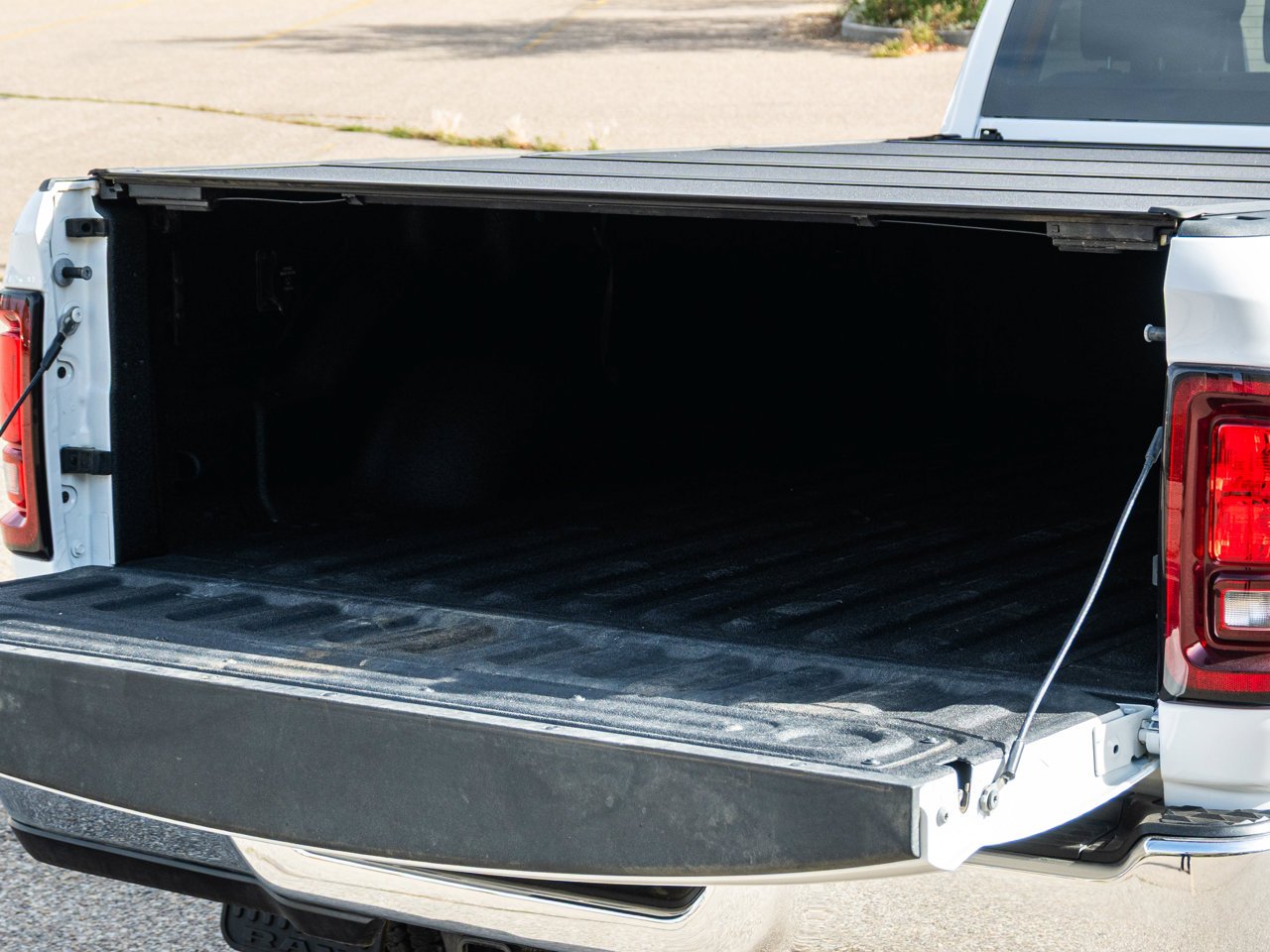 2025 Ram 2500 Tradesman 4x4 Crew Cab 8' Box White Sherwood Park - photo #16