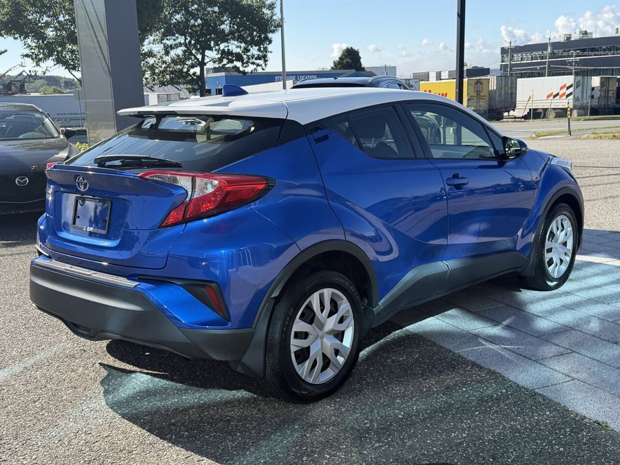 2019 Toyota C-HR 2019 Blue