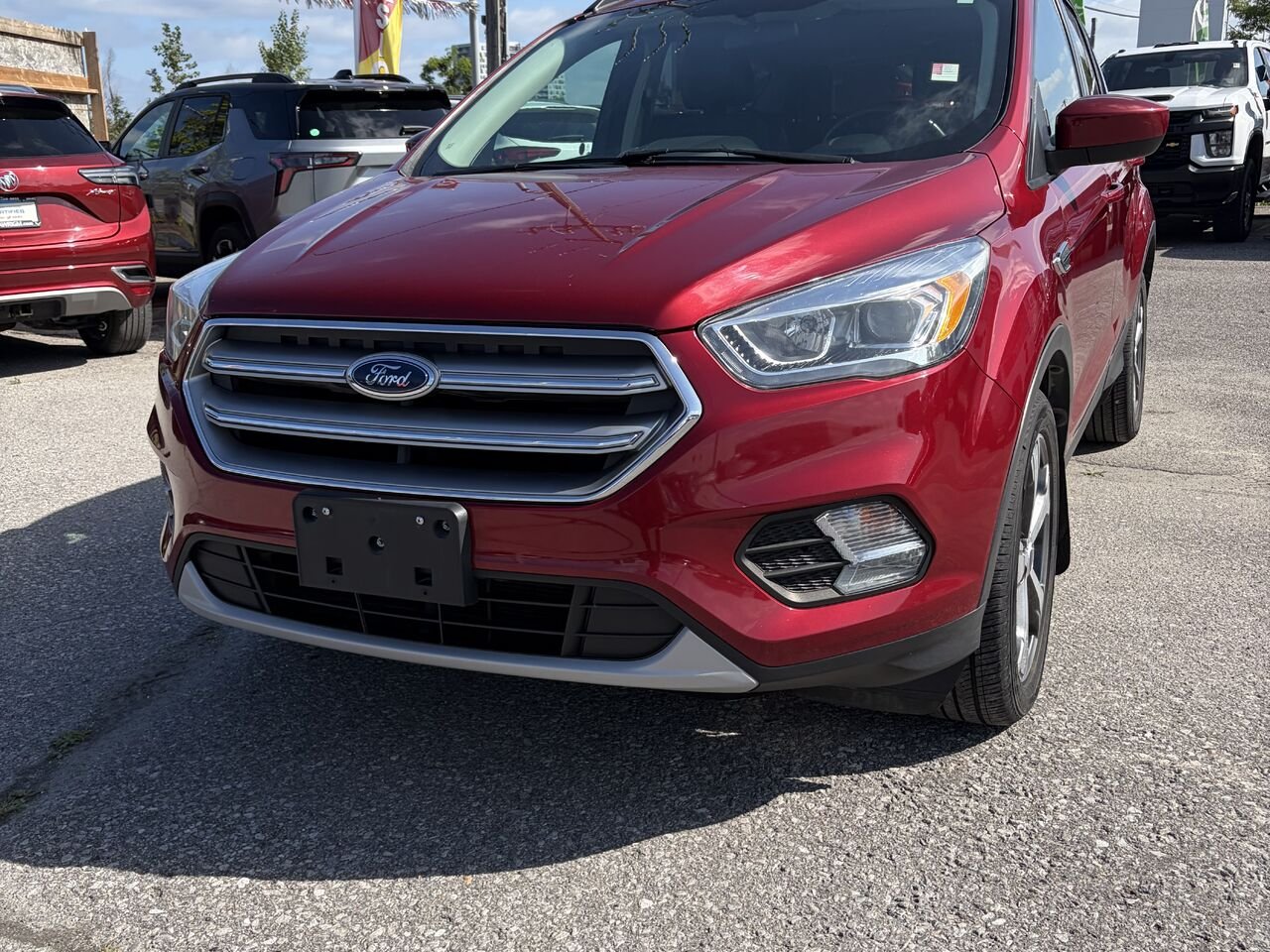 Ford ESCAPE SE 4 portes SE, Traction intégrale 2017 Rouge Gatineau - photo #0
