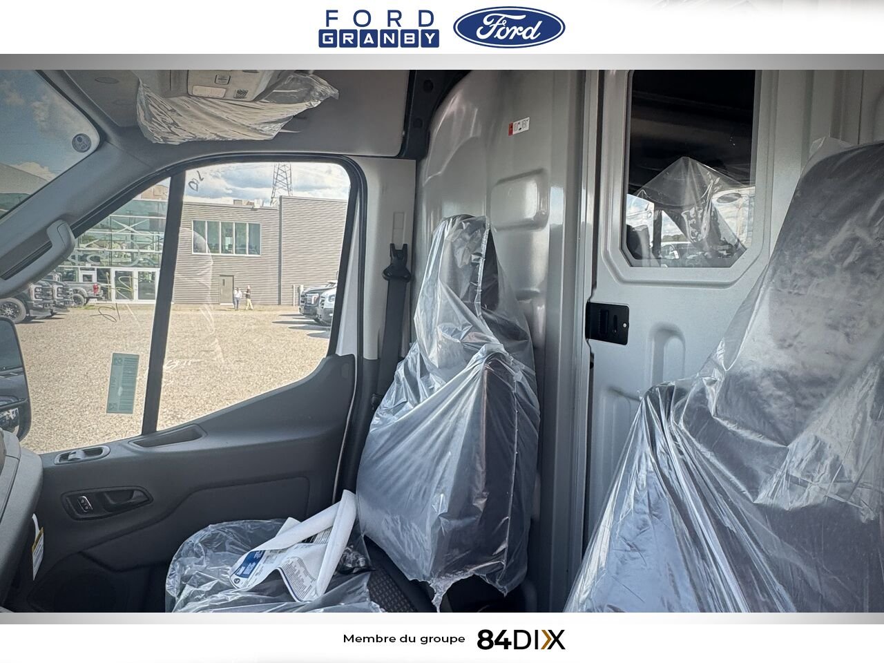 2025 Ford E-TRANSIT FOURGONNETTE UTILITAIRE White Granby - photo #5