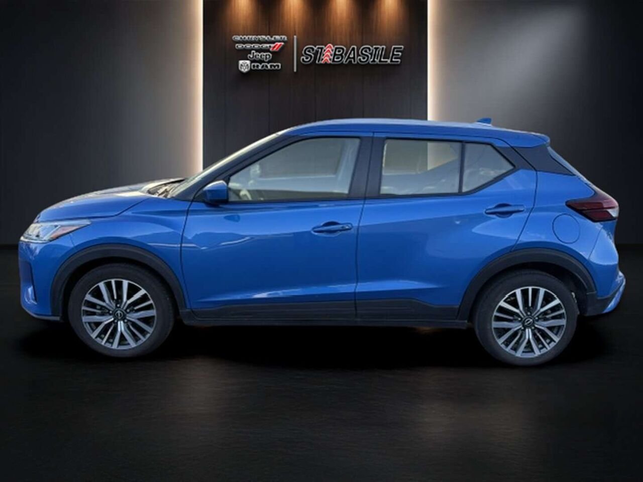 Nissan Kicks 2024 Bleu Saint-Basile-le-Grand - photo #4