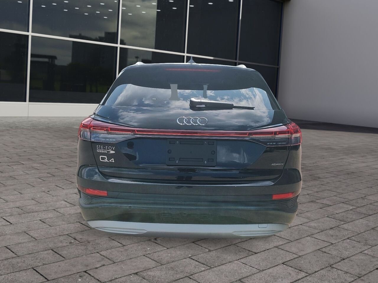 2024 Audi Q4 e-tron QUATTRO Black Québec - photo #5