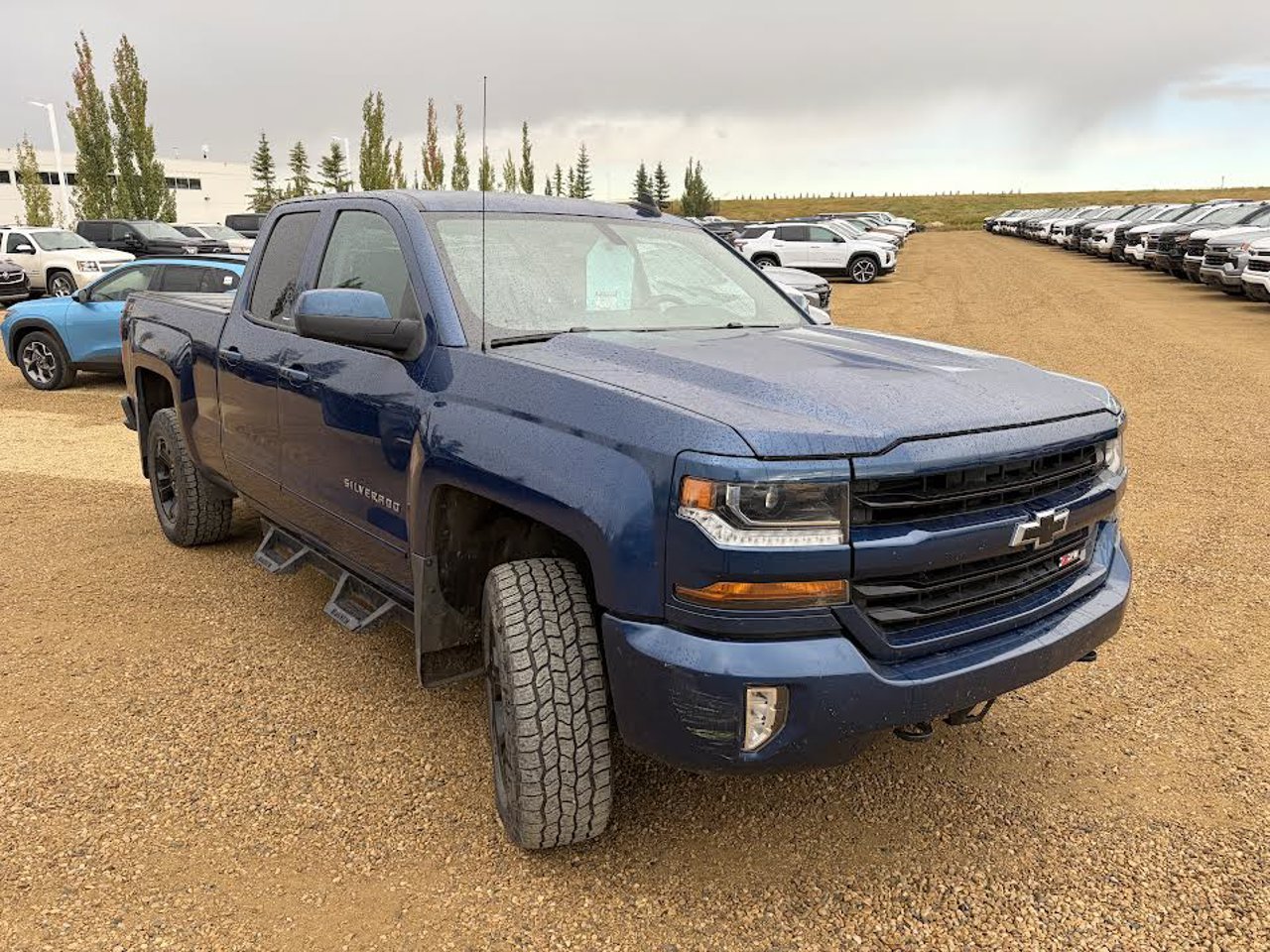 2018 Chevrolet Silverado 1500 4WD Double Cab 143.5 LT w/1LT Blue Sherwood Park - photo #1