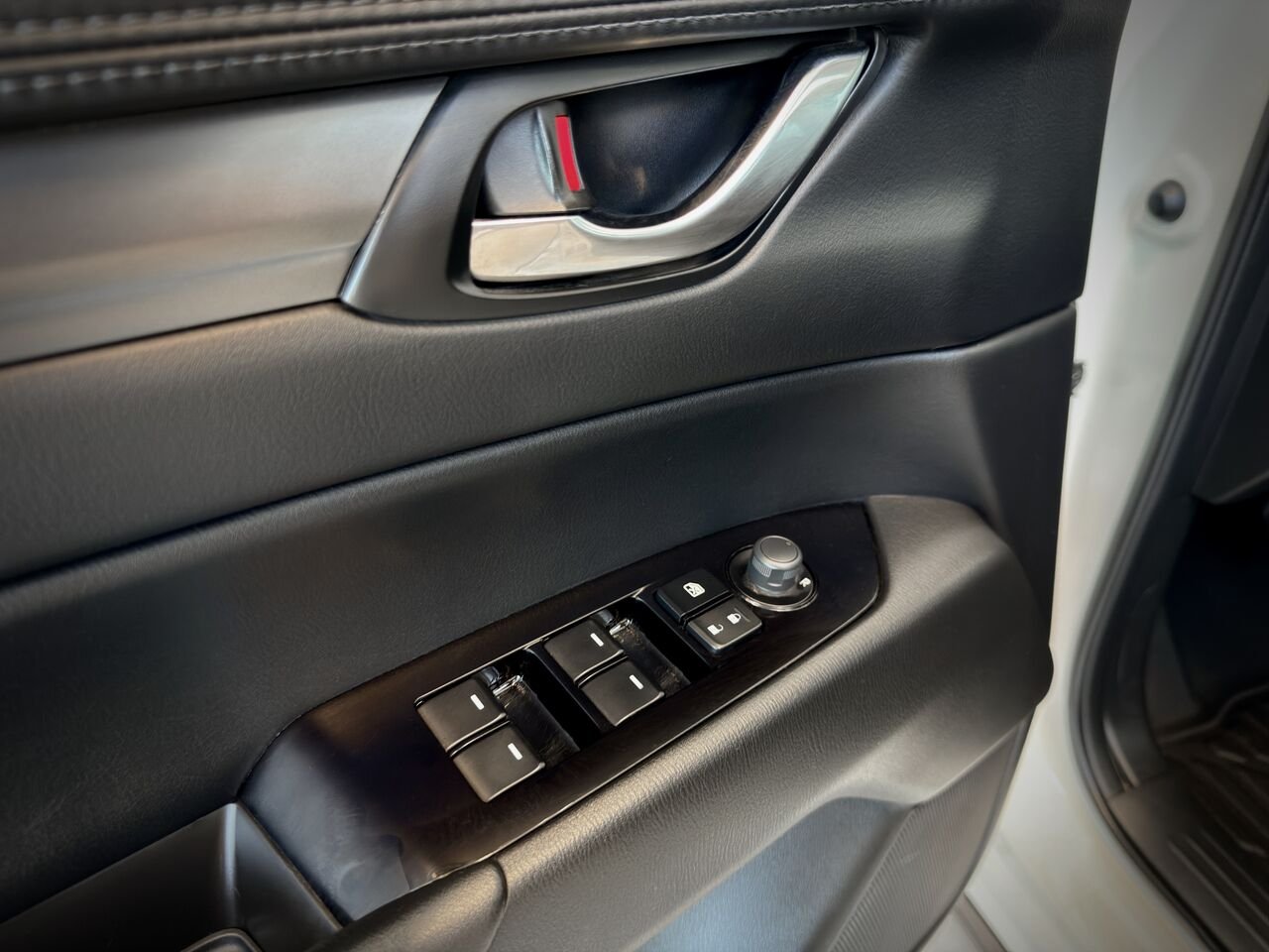 2022 Mazda CX-5 White Notre-Dame-des-Prairies - photo #23