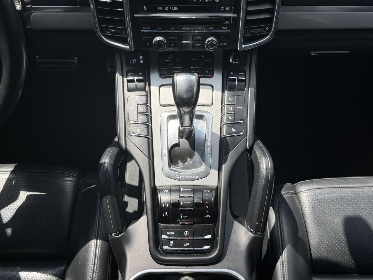 Porsche Cayenne Turbo 2011 Noir Granby - photo #14