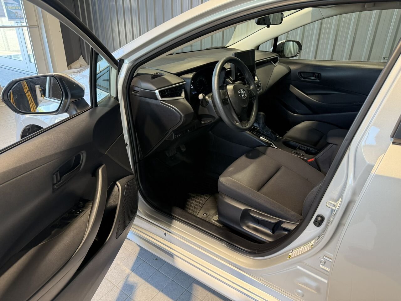 2024 Toyota Corolla White Rouyn-Noranda - photo #5