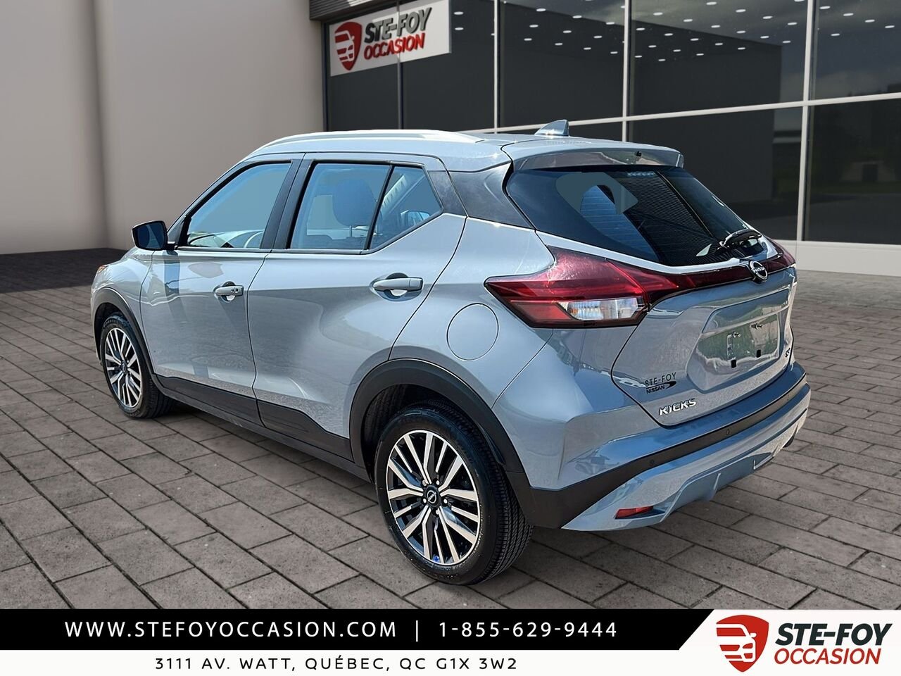2024 Nissan Kicks SV TA Grey Québec - photo #3