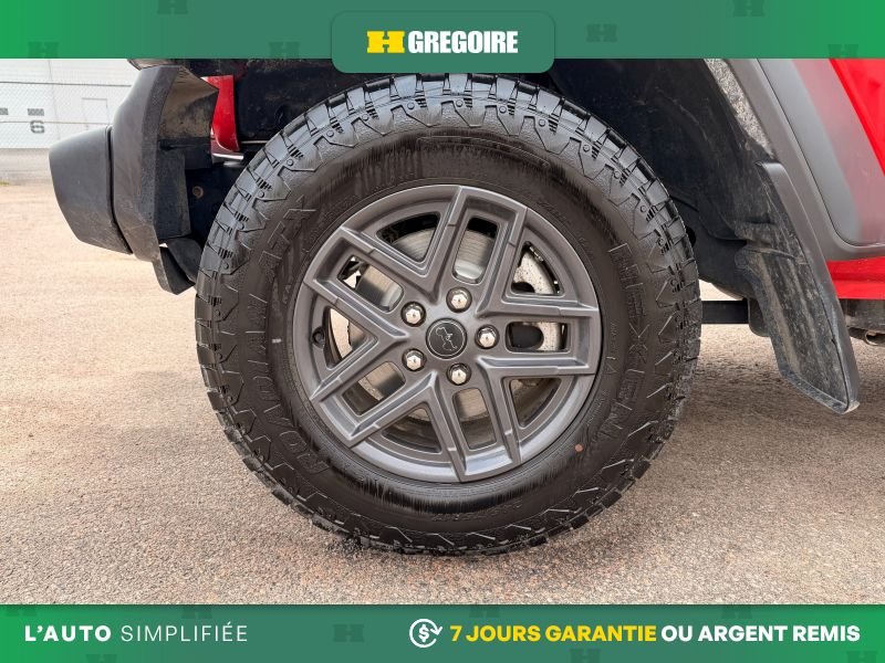 2024 Jeep Wrangler Red Saint-Eustache - photo #25