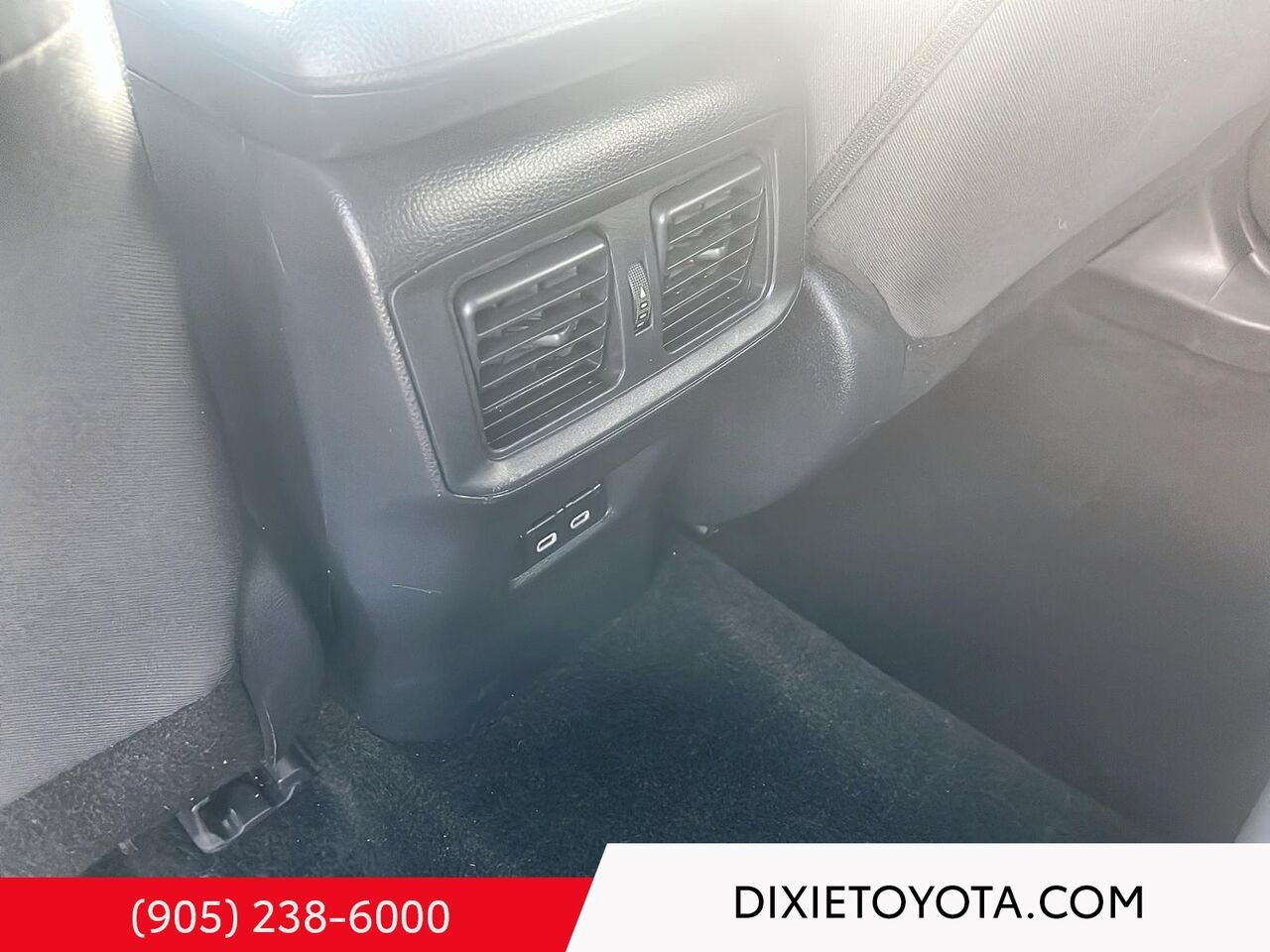 2025 Toyota RAV4 HYBRID LE AWD / CLEAN CARFAX / HEATED SEATS / TOYOTA SAFETY SENSE / CARPLAY AND ANDROID AUTO Black Mississauga - photo #20