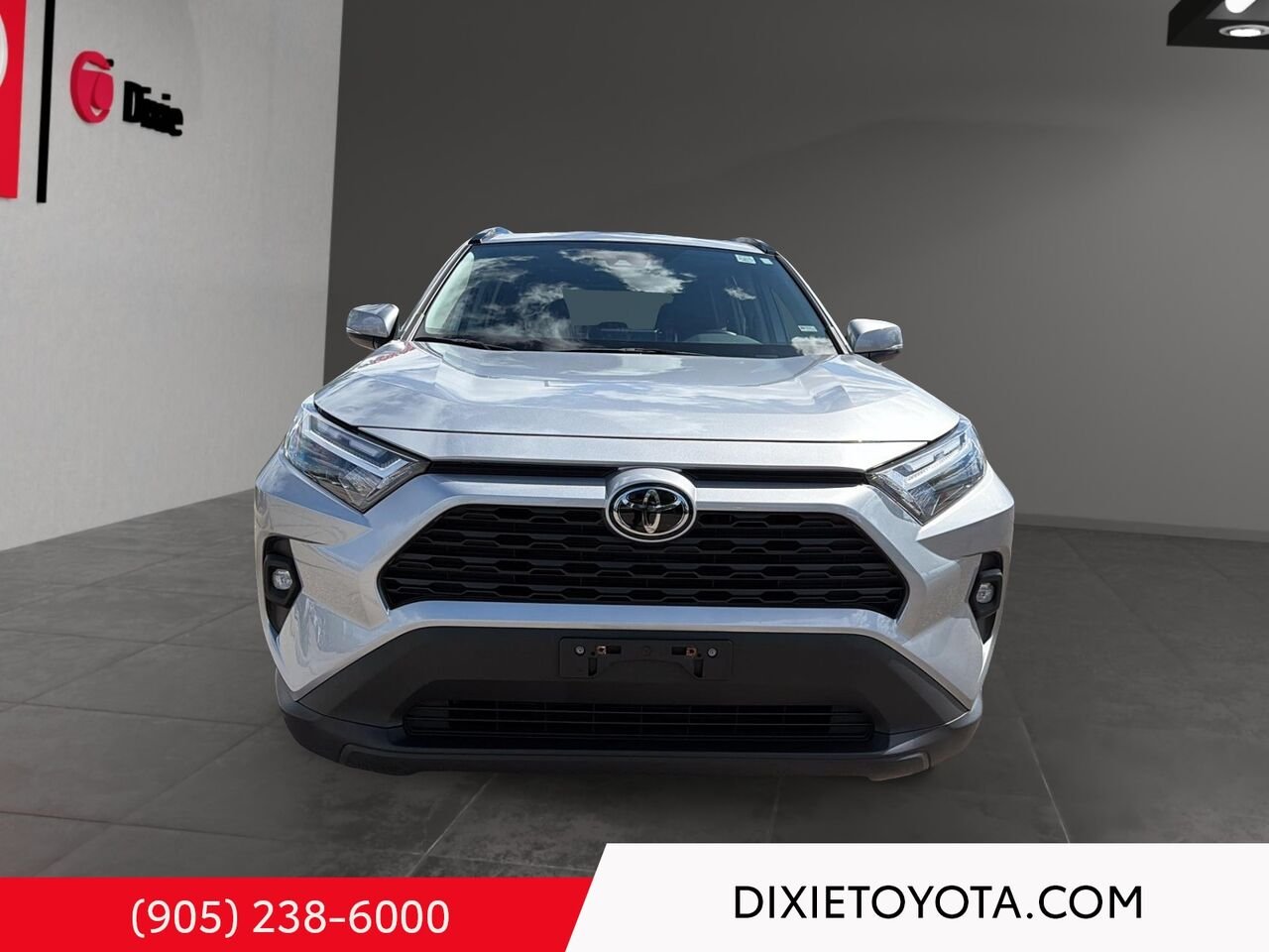 2023 Toyota RAV4 XLE PREMIUM AWD / HEATED SEATS / MOONROOF / LEATHER SURFACE / CARPLAY AND ANDROID AUTO Silver Sky Metallic Mississauga - photo #1