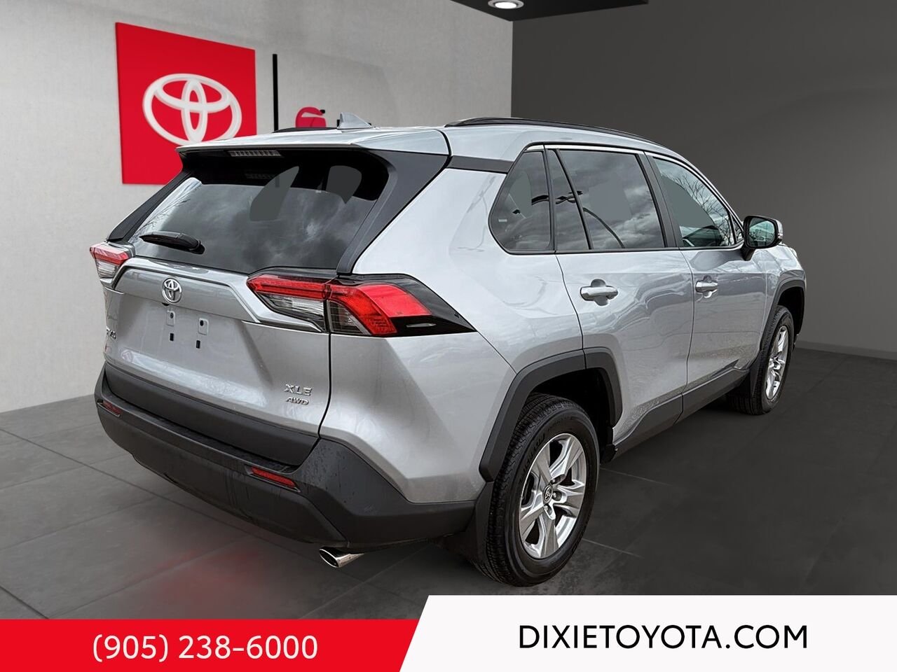2022 Toyota RAV4 XLE AWD / HEATED SEATS / MOONROOF / ALLOY WHEELS / CARPLAY AND ANDROID AUTO Silver Sky Metallic Mississauga - photo #3