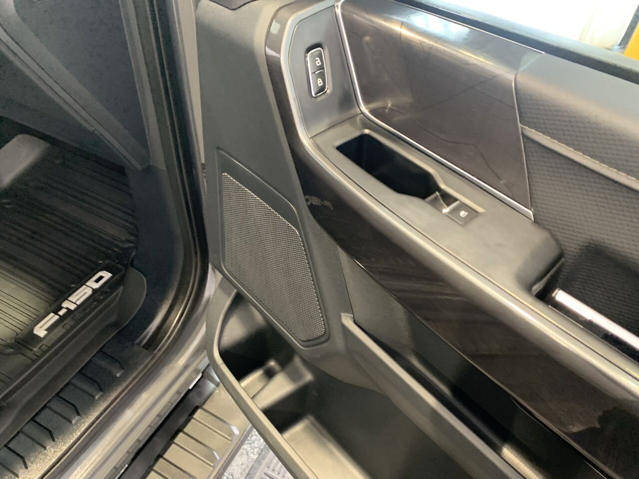 2021 Ford F-150 XLT cabine SuperCrew 4RM caisse de 6,5 pi Grey Châteauguay - photo #22