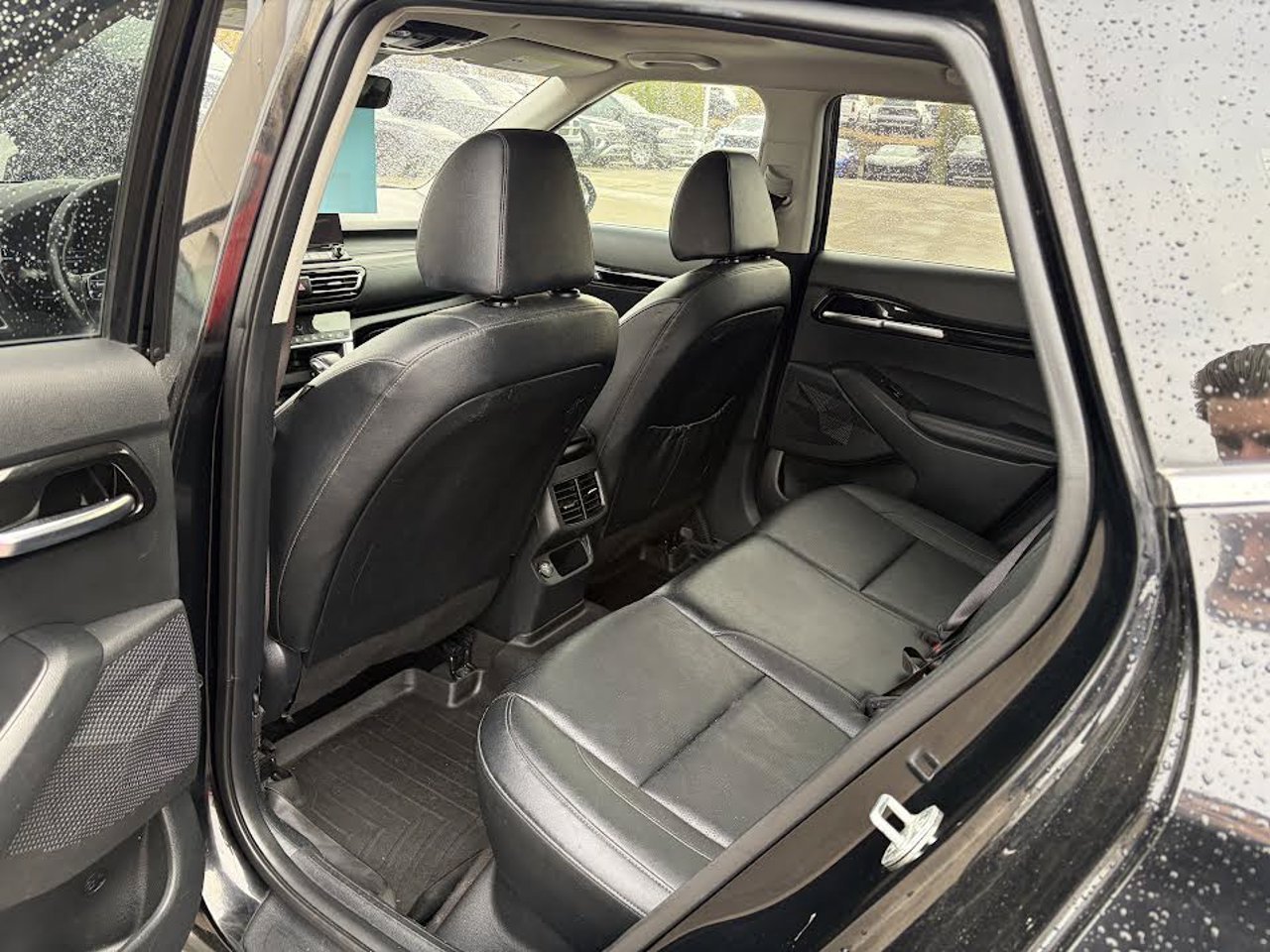 2022 Kia Seltos SX Turbo AWD w/Black Interior Black Sherwood Park - photo #5