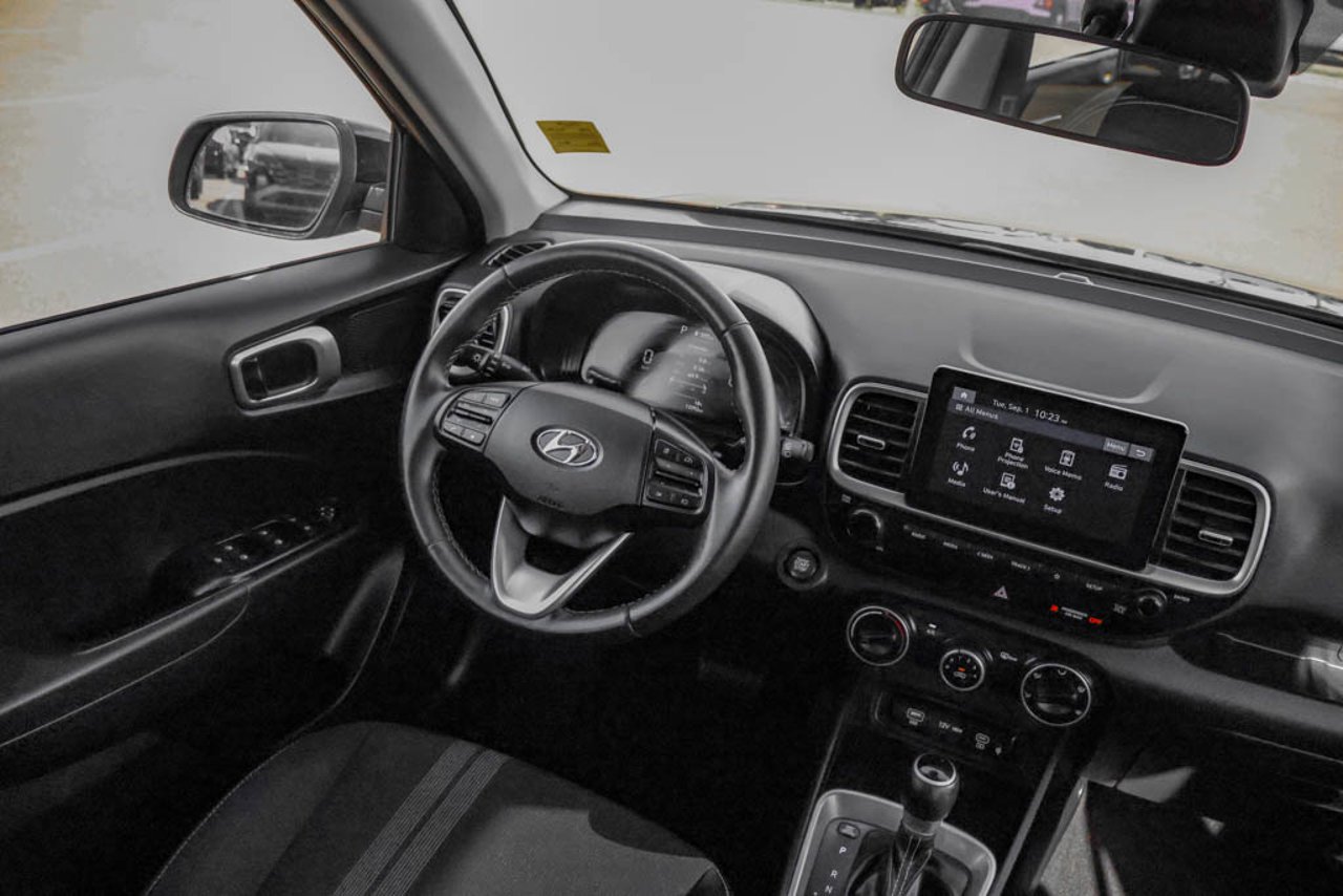 2026 Hyundai Venue Preferred IVT Black Sherwood Park - photo #26