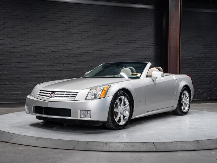 2005 Cadillac XLR 2005 Silver