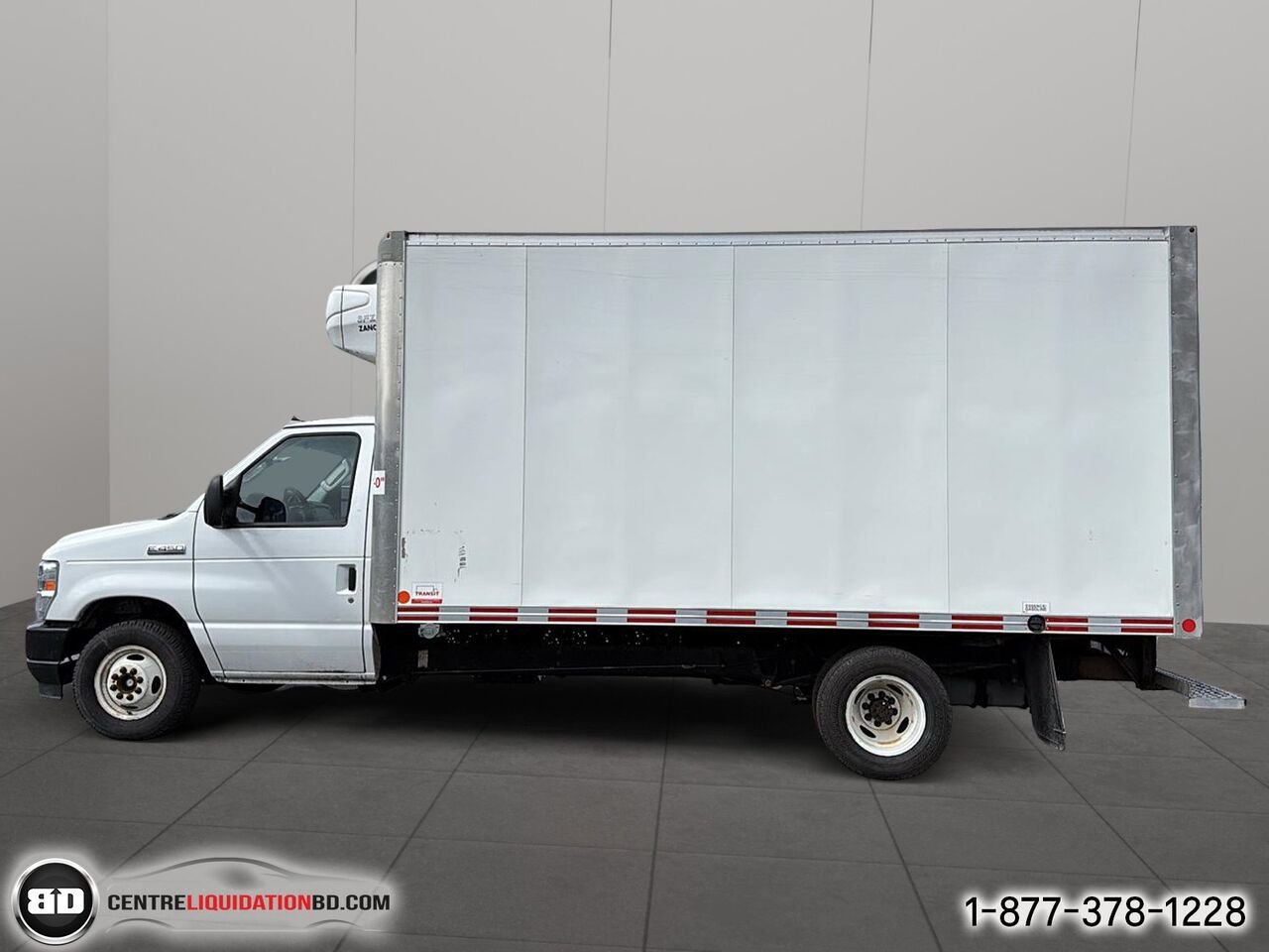 2023 Ford Série E tronqué E-450 176 po RARJ | BD0181 White Granby - photo #8