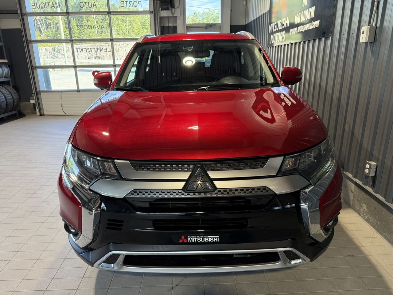 2020 Mitsubishi Outlander Red Rouyn-Noranda - photo #4