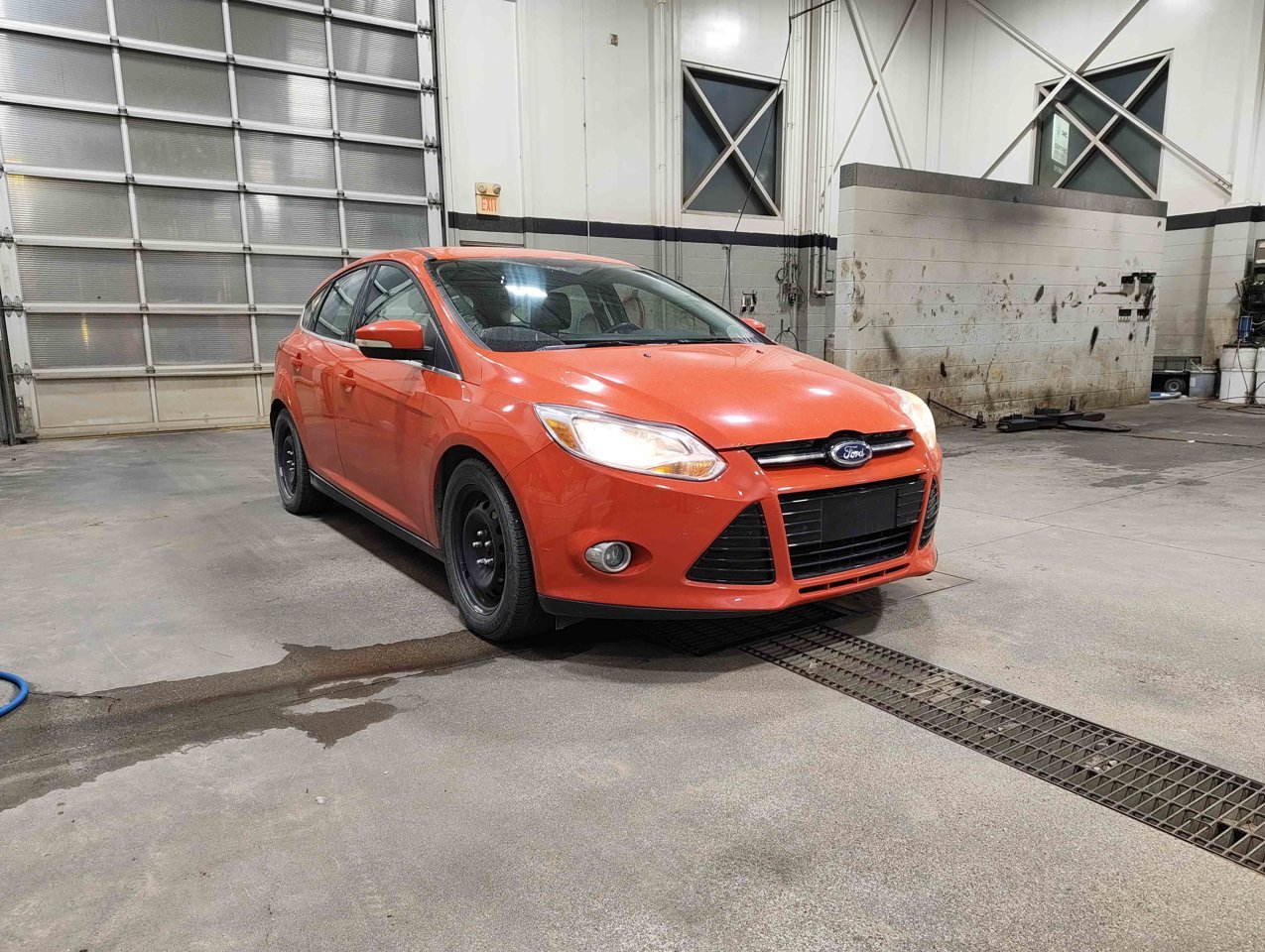 2012 Ford Focus 5dr HB SEL Red Sherwood Park - photo #2