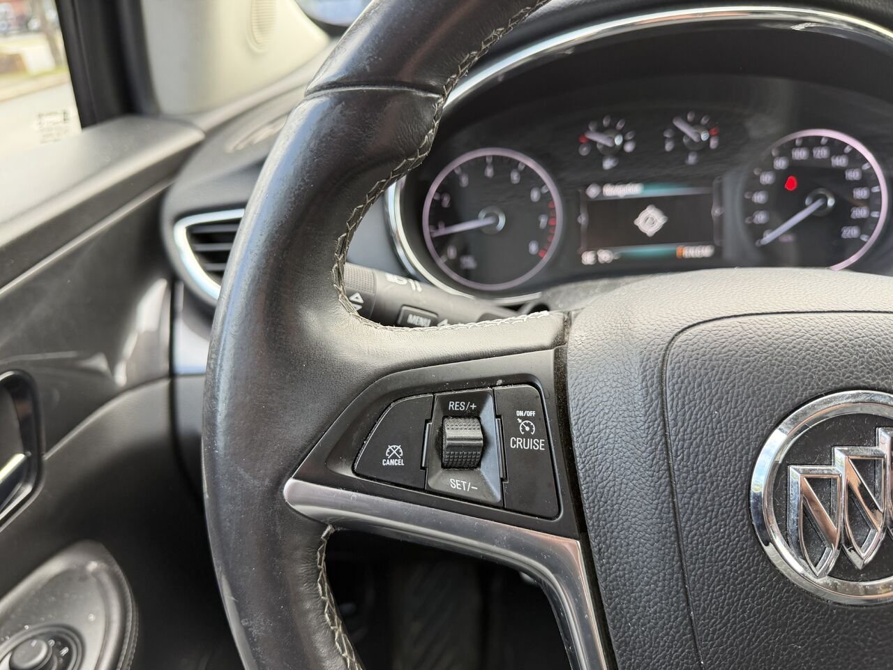 Buick Encore awd sièges chauffants caméra de recul jamais accidenté 2018 Rouge Châteauguay - photo #17