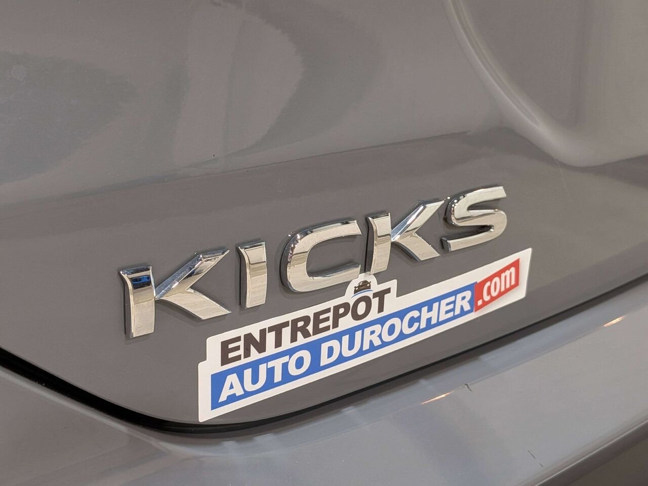 Nissan Kicks SV FWD 2023 Gris Val-David - photo #34