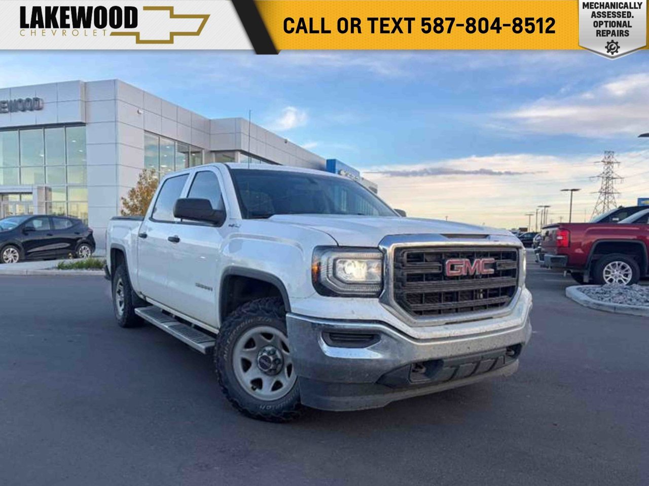 2017 GMC Sierra 1500 4WD Crew Cab 143.5 White Sherwood Park - photo #0