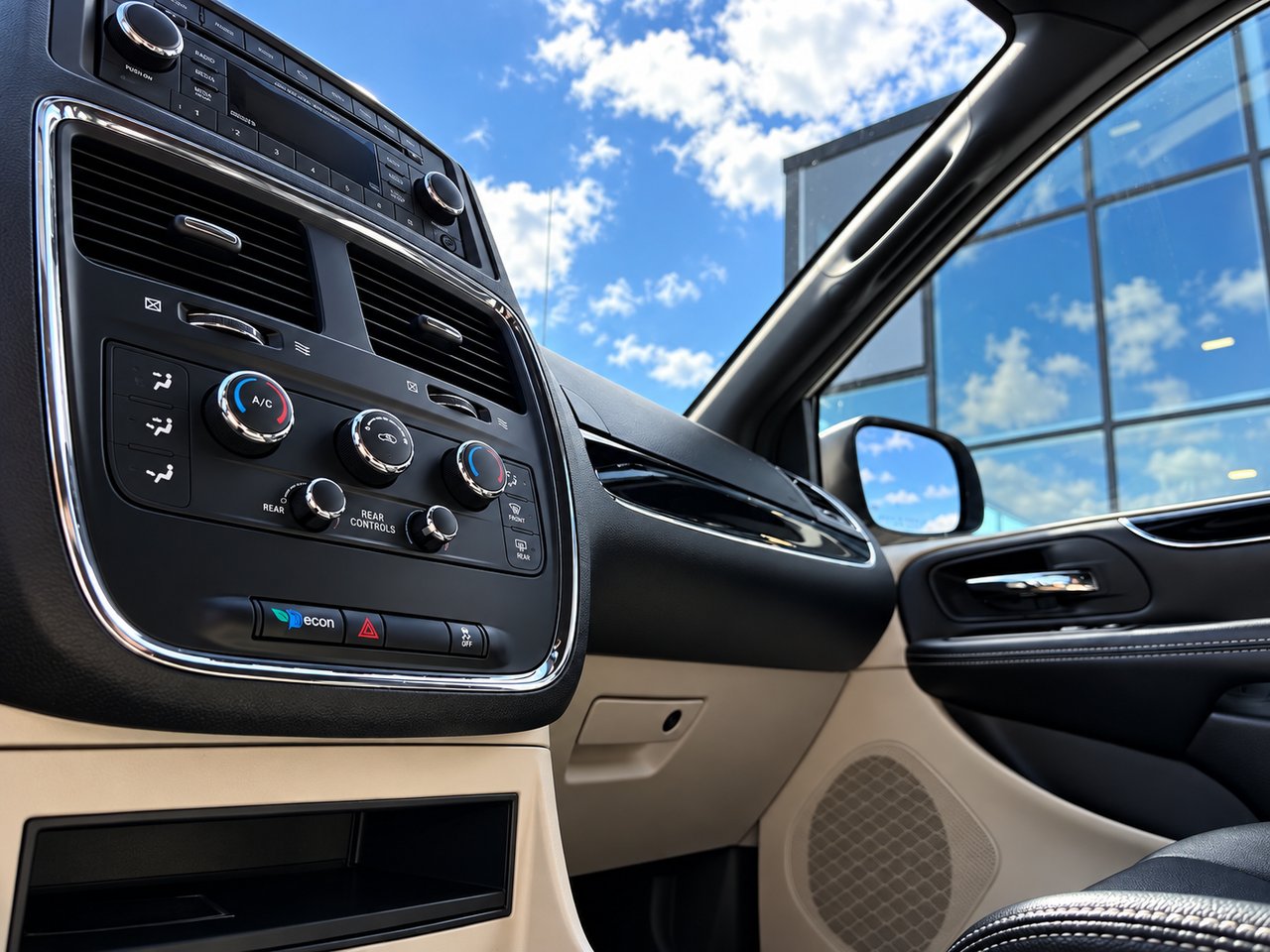 Dodge Grand Caravan SXT 2017 Blanc Châteauguay - photo #9
