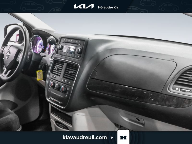 Dodge GR Caravan 2015 Gris Laval - photo #21