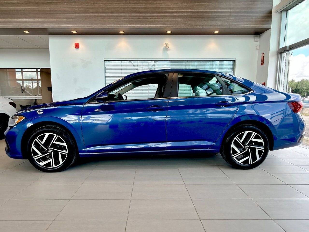 2022 Volkswagen Jetta Blue Notre-Dame-des-Prairies - photo #8