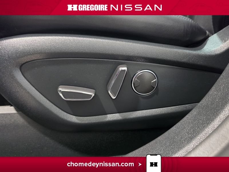 2022 Lincoln Nautilus Grey Saint-Eustache - photo #17