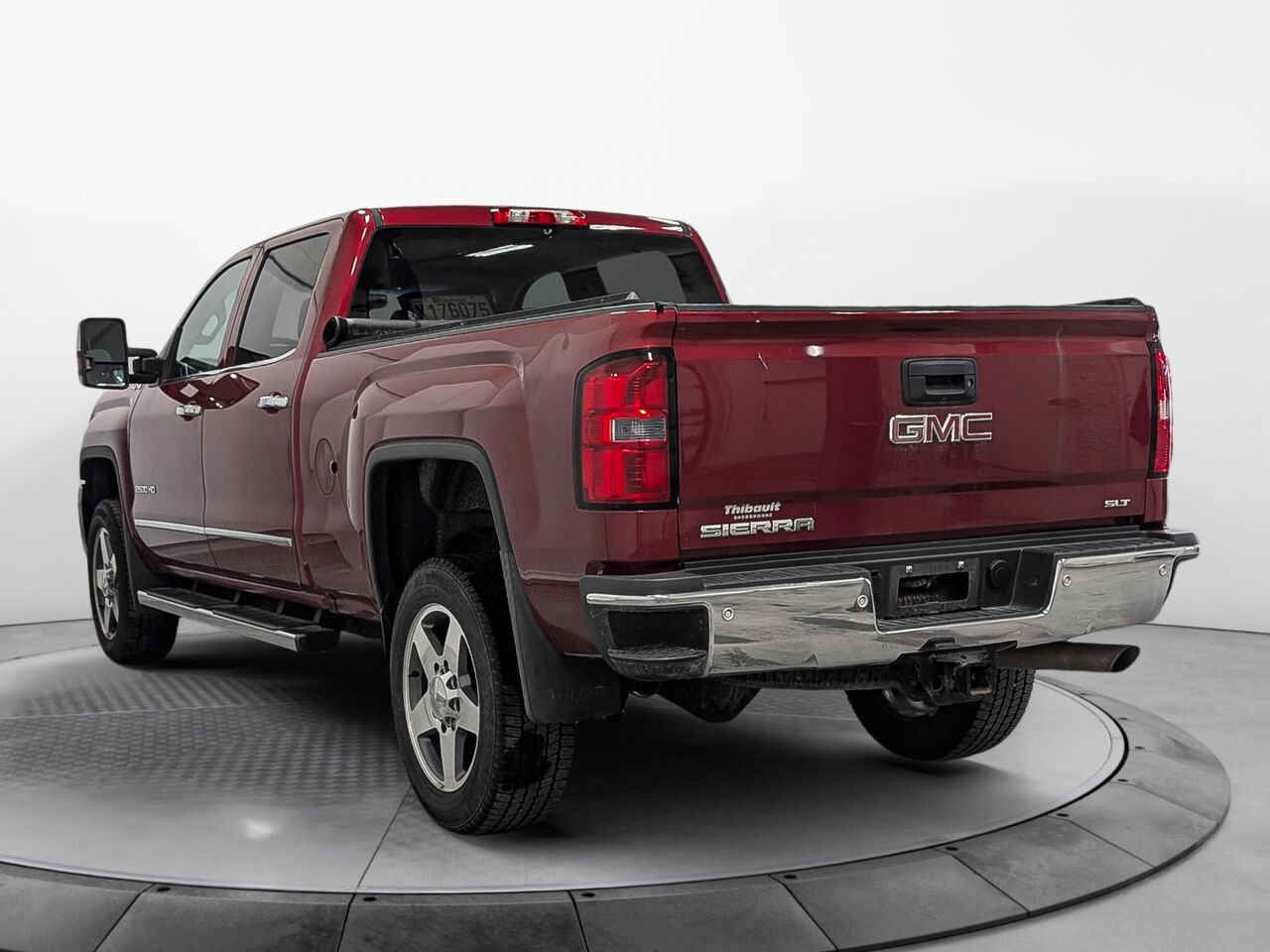 2018 GMC Sierra 2500 SLT 4WD Crew Cab Moteur 6.0l Essence Red Sherbrooke - photo #2