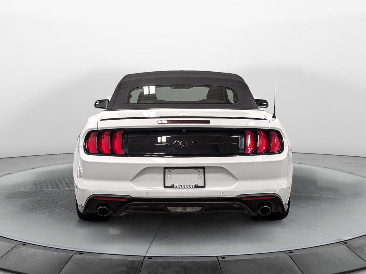 2020 Ford MUSTANG 2.3L EcoBoost Convertible Groupe 101A White Sherbrooke - photo #4