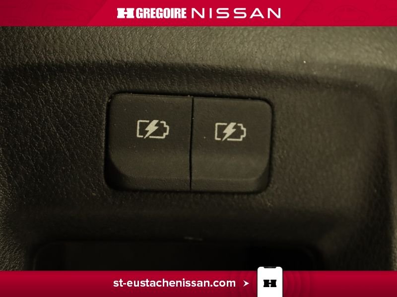 2024 Nissan Kicks White Laval - photo #33