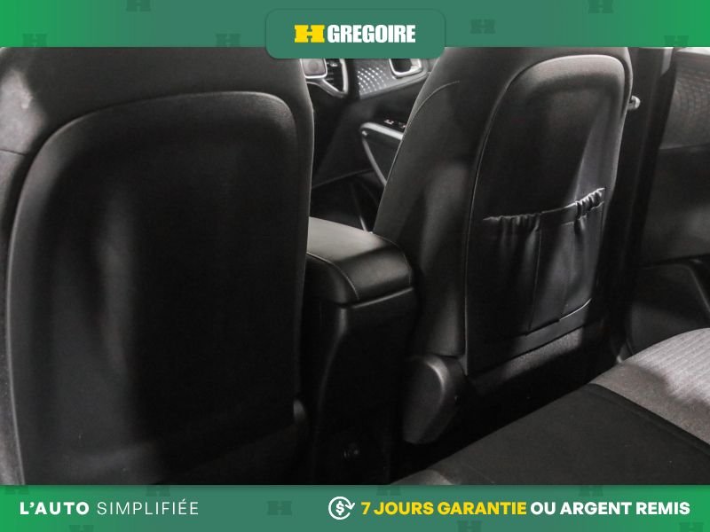 2021 Kia Soul White Blainville - photo #25