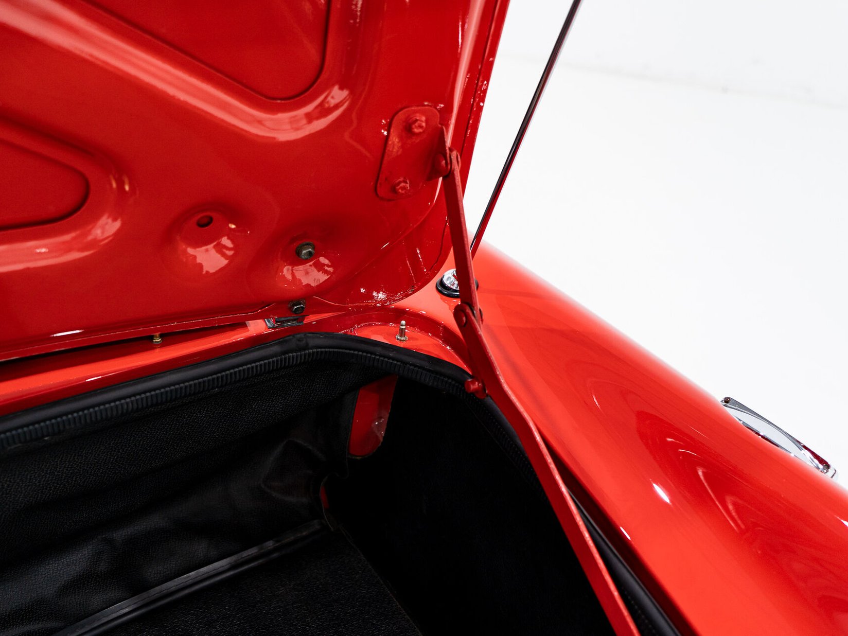 Sunbeam Tiger Unrestored with single repaint **PRIX EN USD** 1967 Rouge Montréal - photo #82