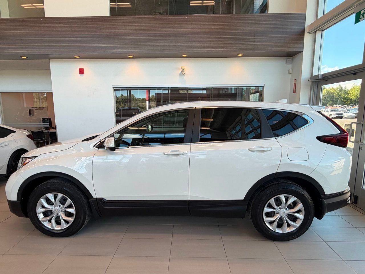 2021 Honda CR-V White Notre-Dame-des-Prairies - photo #2