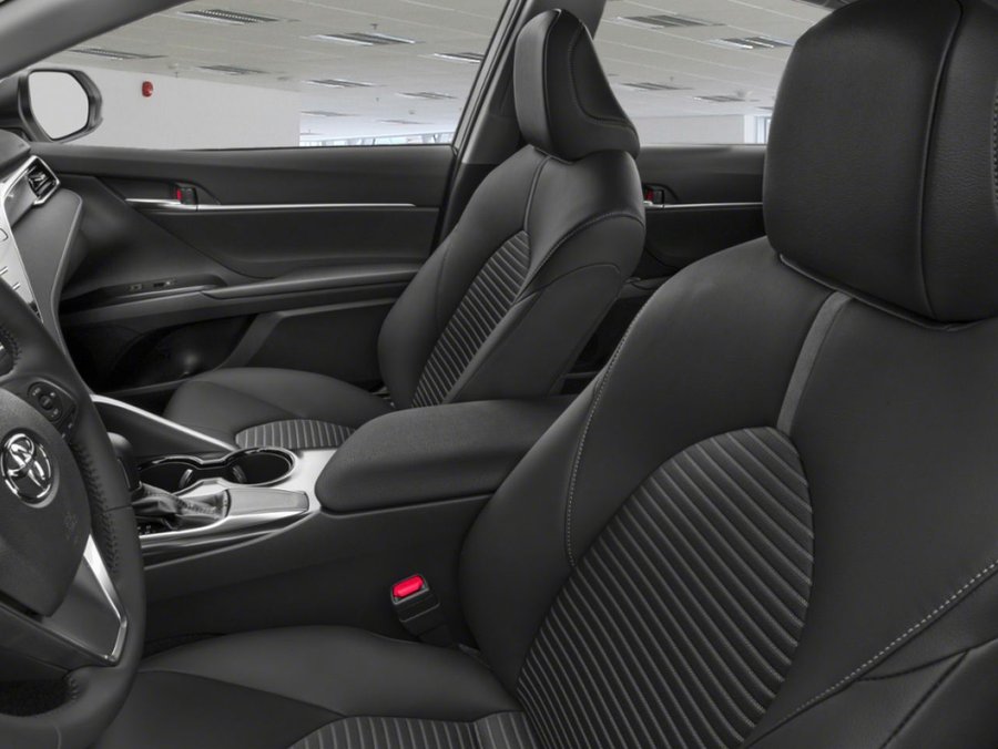 Toyota Camry SE 2018 Noir