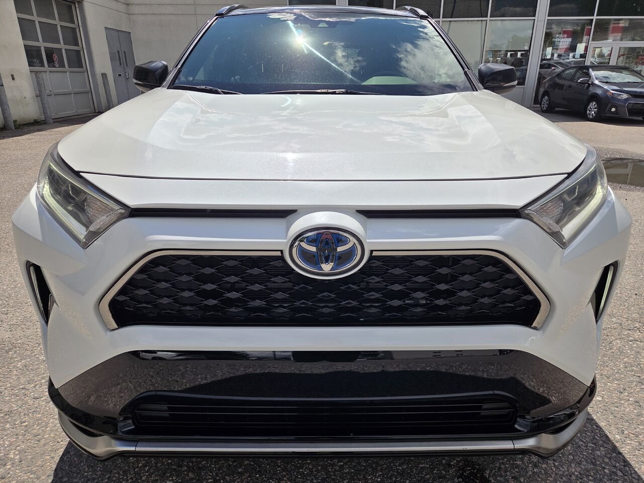 Toyota RAV4 PRIME 2021 Blanc Mont-Laurier - photo #1