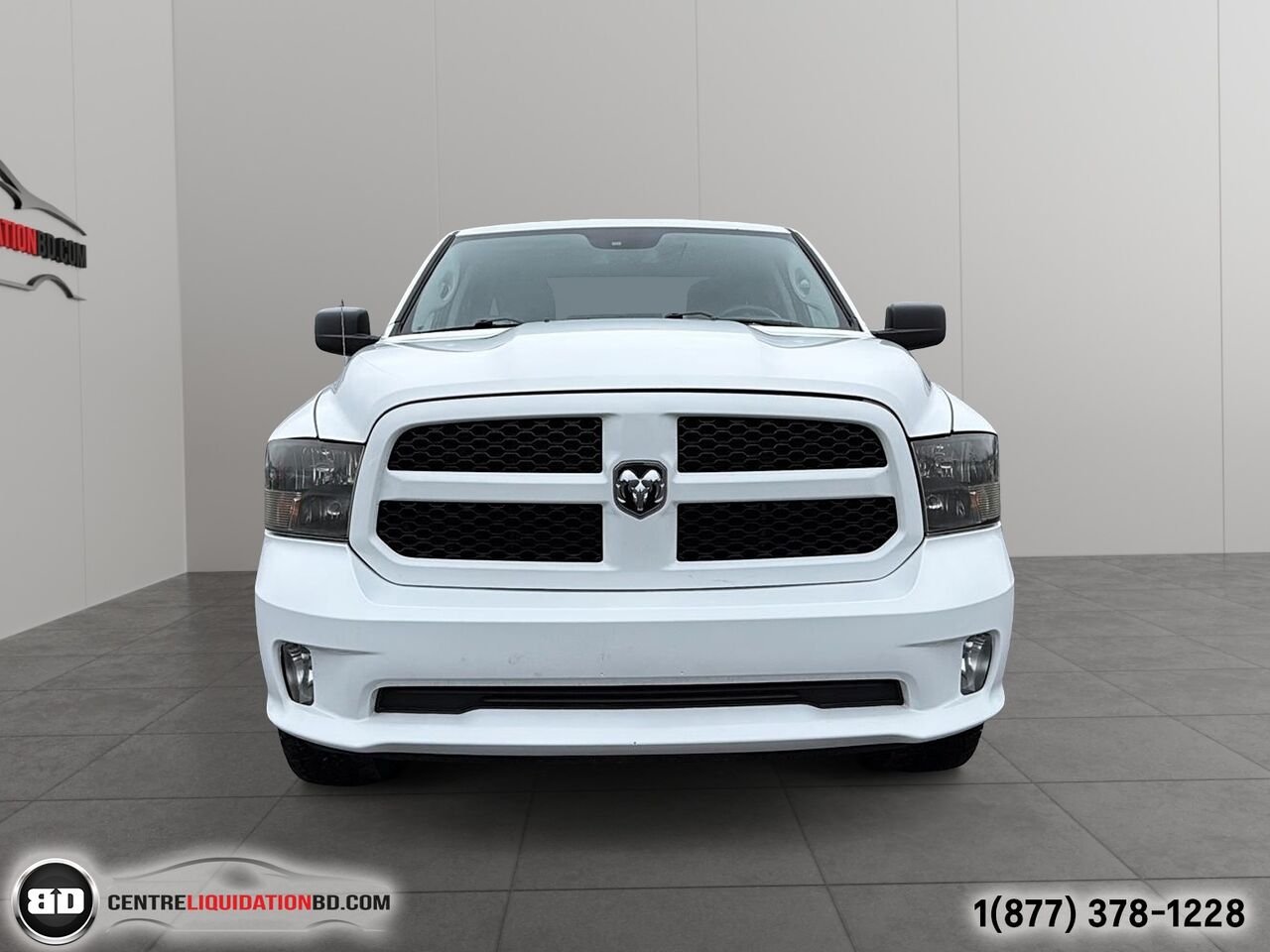Ram 1500 Classic Express QUAD CAB V6 3.6L 4X4 | BD0187 2021 Noir Granby - photo #1